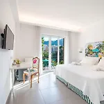 Casa Evelina Bed & Breakfast 4*